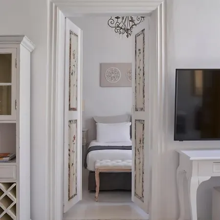 Town Mansion By Monocle *